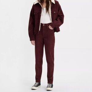 Levi’s HIGH WAISTED MOM JEANS